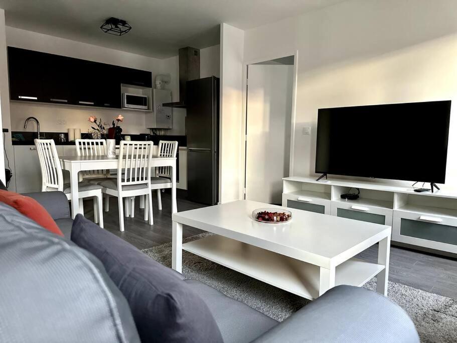 Appartement Cozy - Quartier Residentiel Melun Eksteriør billede